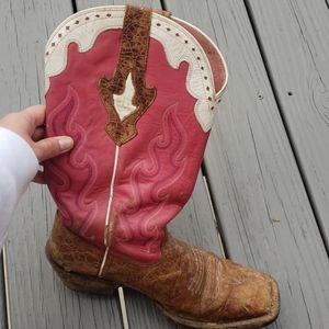 Women's Ariat square toe boots size 9B